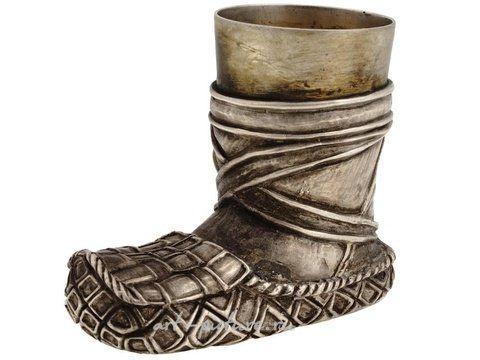 Русское серебро, Русская серебряная чашка для водки в форме башмака