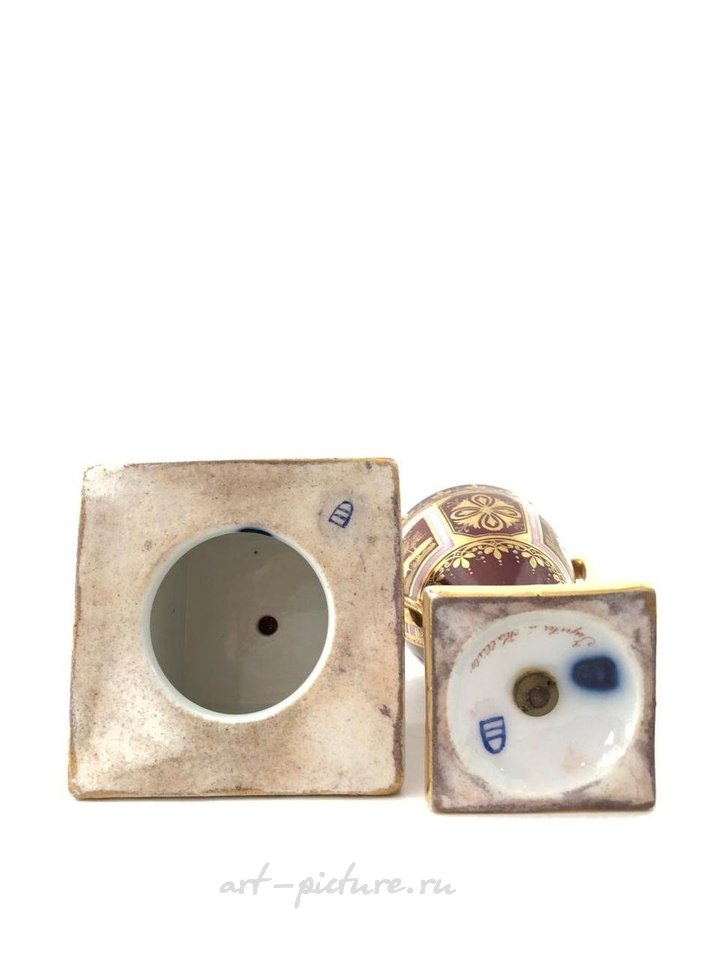 Royal Vienna , Королевские вазы из Вены с золотым декором