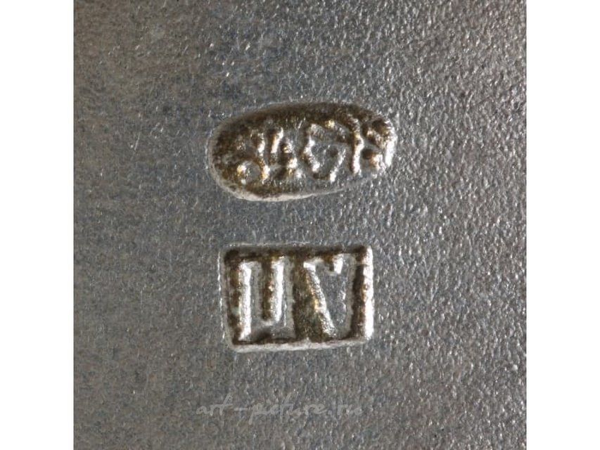 银制糖罐和奶壶。俄罗斯，1899-1908年。