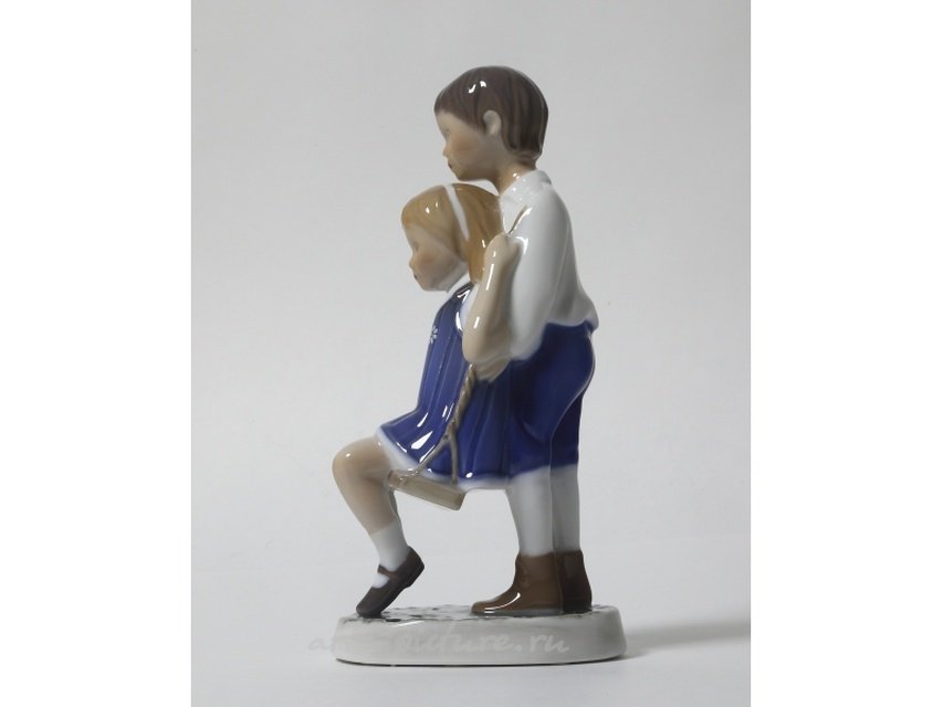 Радостный полет. Дания, г. Копенгаген, Bing & Grondahl