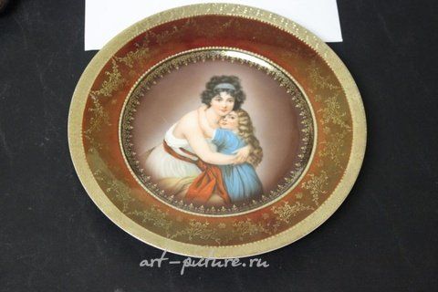 Royal Vienna, Фарфоровый кабинет с портретом из Royal Vienna, диаметр около 10 дюймов