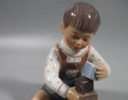Фарфоровая статуэтка "Мальчик с кубиками". Dahl-Jensen.