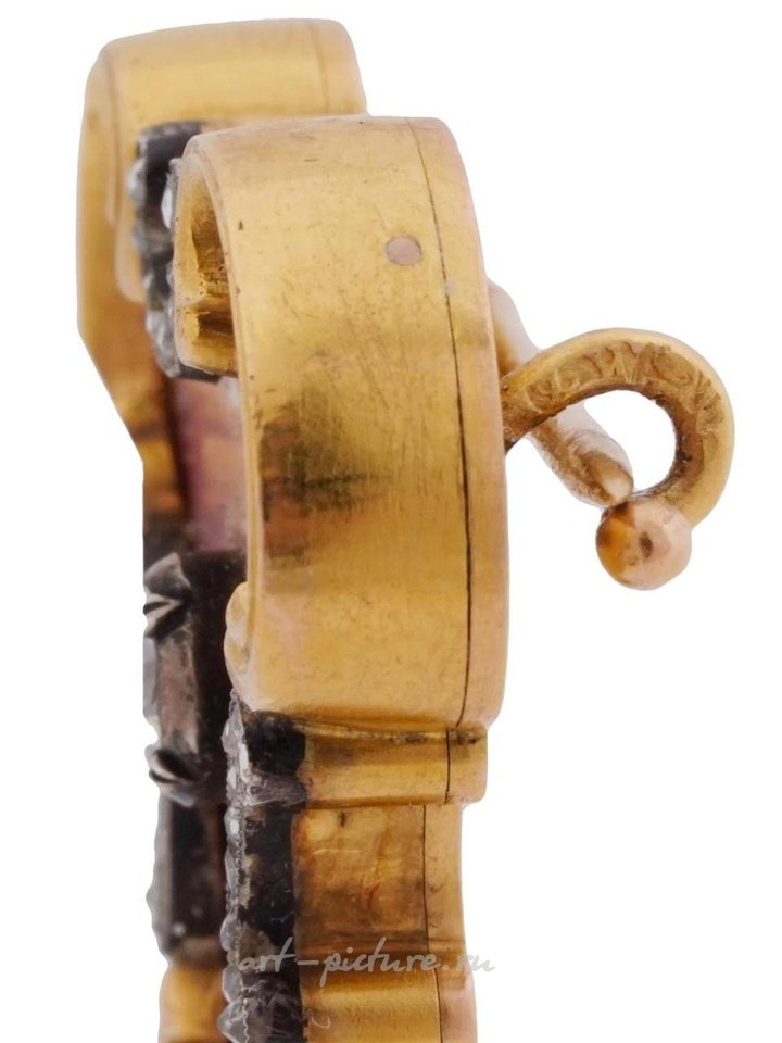 Русское серебро , Золотая эмаль и бриллиантовая брошь русского производства Фаберже в оригинальной коробке