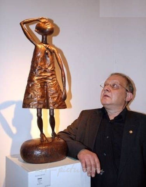 Пионер. 2011. Бронза. 82x28x21 см