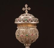 СЕРЕБРЯНО-ЗОЛОТОЙ ЧАША