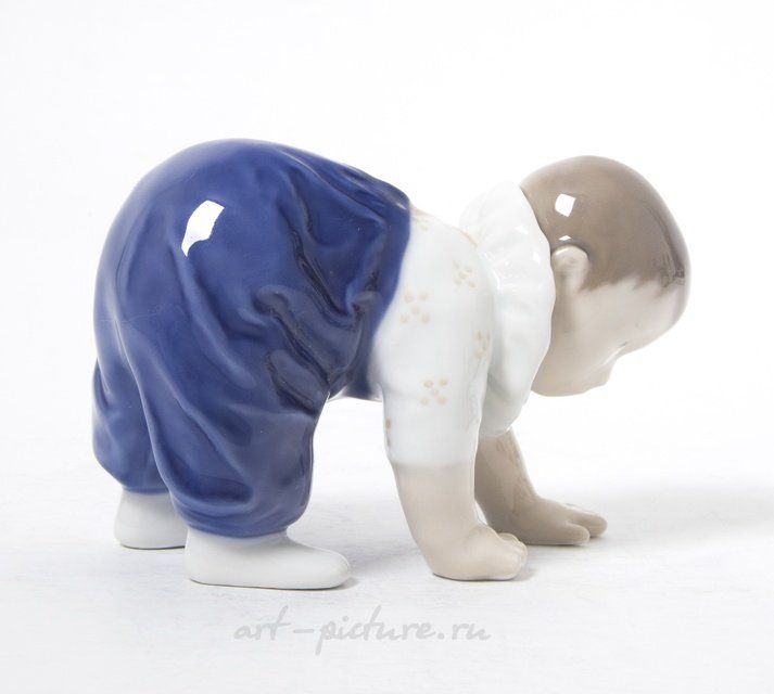 Ползающий ребенок. Дания, г. Копенгаген, Royal Copenhagen