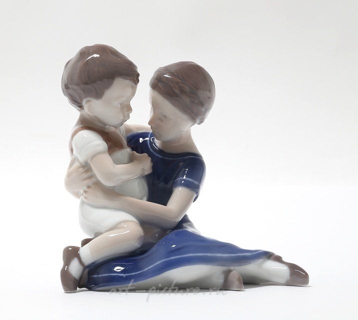 Играющие дети. Дания, г. Копенгаген, Bing & Grondahl