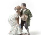 Статуэтка 公主与放猪的人。丹麦，哥本哈根，皇家哥本哈根