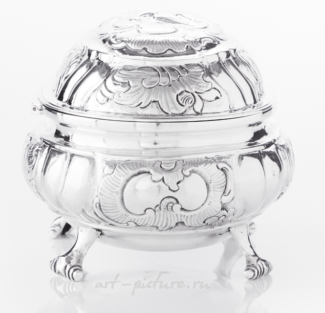 Серебряная сахарница (шкатулка). Россия, 1765 - 1771 гг.
