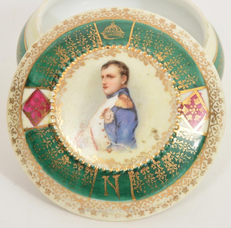 维也纳皇家瓷器 , 梅森瓷圆形饰品盒