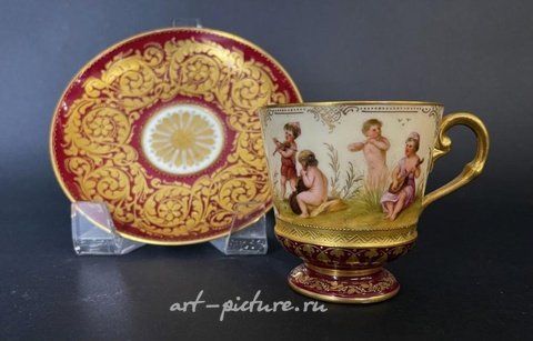 Royal Vienna, Фарфоровая чашка и блюдце "Royal Vienna" около 1900 года