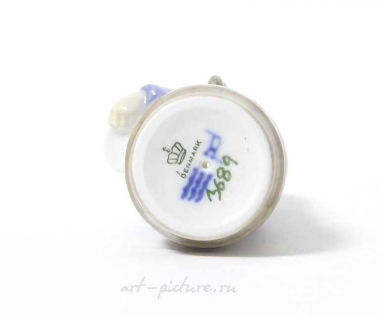 Мальчик с рожком. Дания, г. Копенгаген, Royal Copenhagen