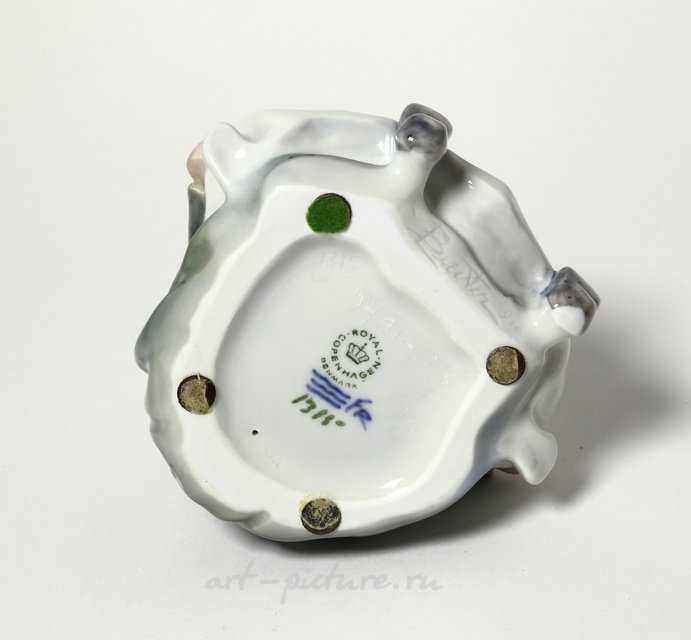 Амагерская девочка. Дания, г. Копенгаген, Royal Copenhagen