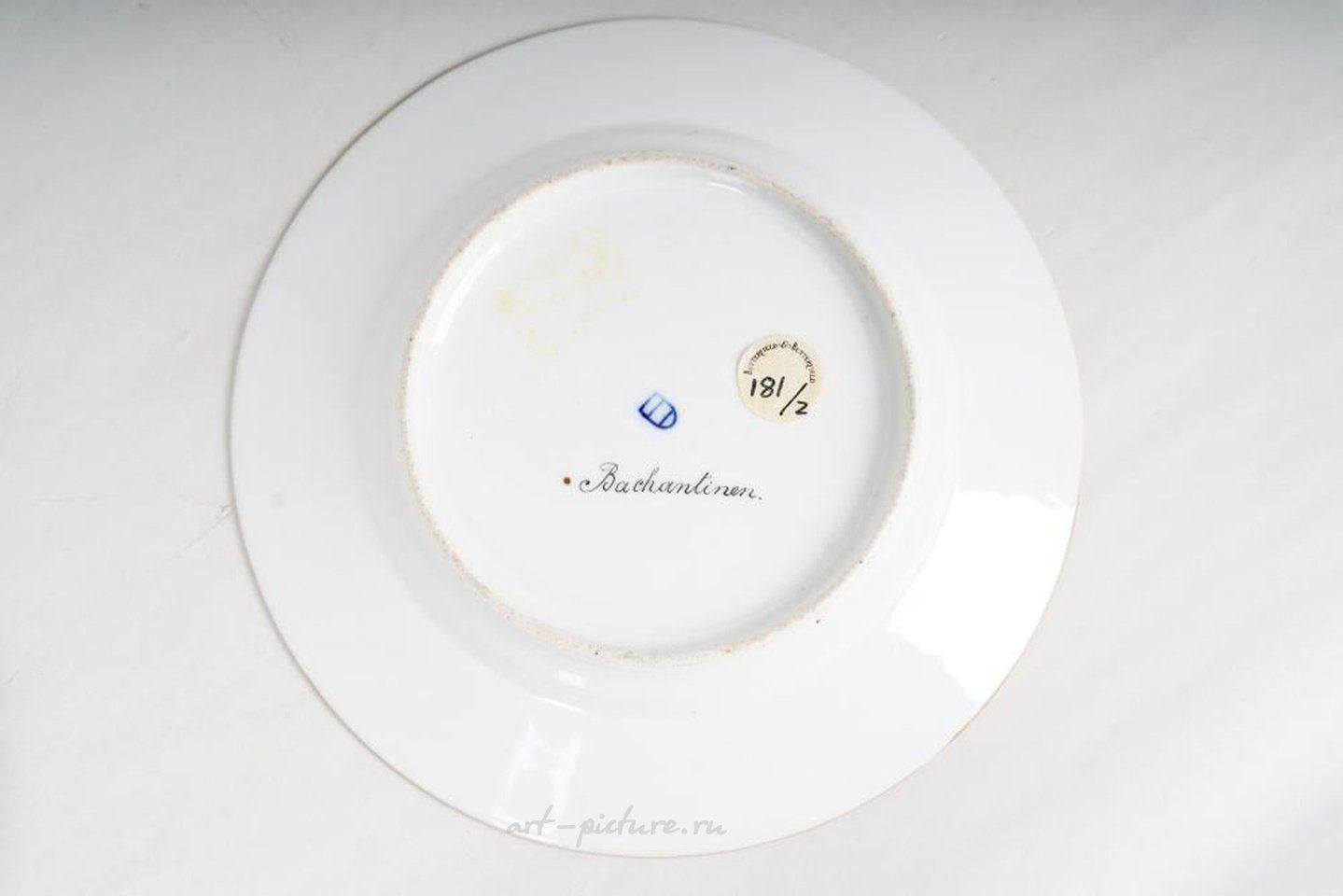 Royal Vienna , Фарфоровые рельефные плакеты с мифологическими сценами из наследия Ли Филиппа Белла