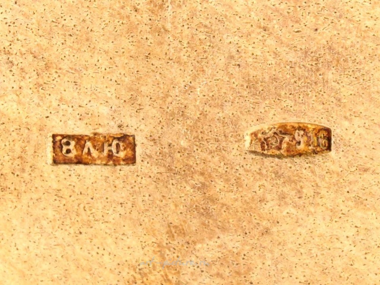 Русское серебро , Советская эпоха: золоченая серебряная конфетница или сахарница