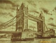 Тауэрский мост гравюра на натуральной коже 
