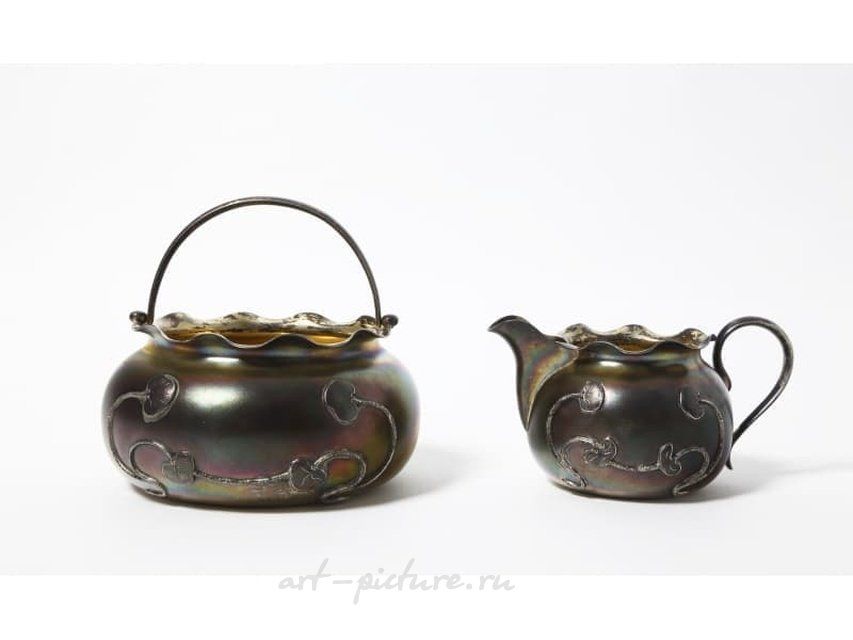 银制糖罐和奶壶。俄罗斯，1899-1908年。