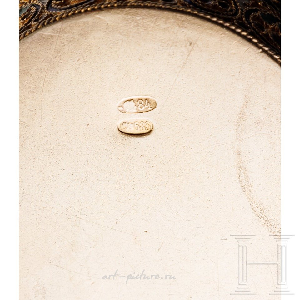 Русское серебро , Эмалевая пилюльница,, Санкт-Петербург, Григорий Панкратов