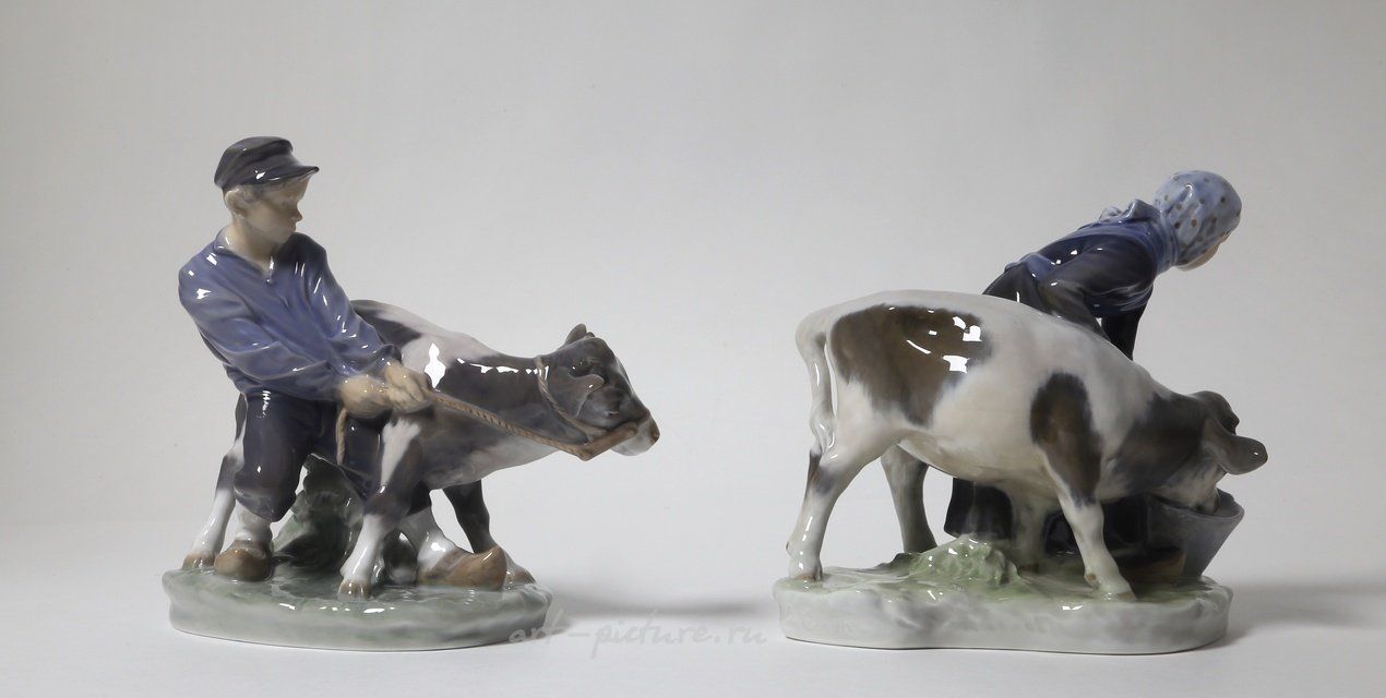 Девушка и мальчик с теленком. Дания, г. Копенгаген, Royal Copenhagen