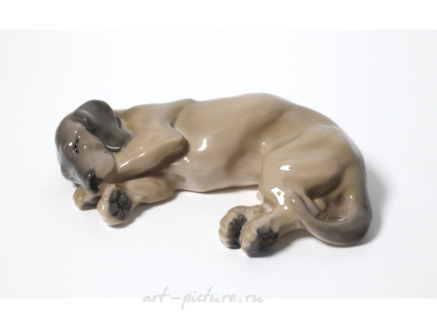 Фарфоровая статуэтка "Такса". Royal Copenhagen