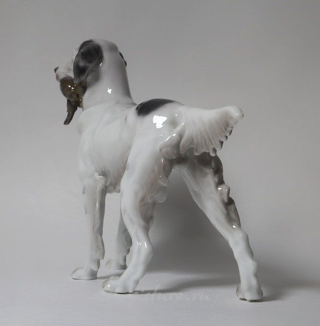 Сеттер с куропаткой. Дания, г. Копенгаген, Bing & Grondahl