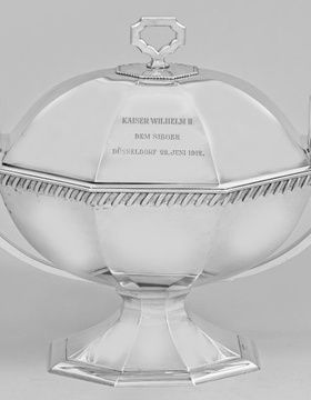 купить Экспонаты арт аукционов мира . Зима 23