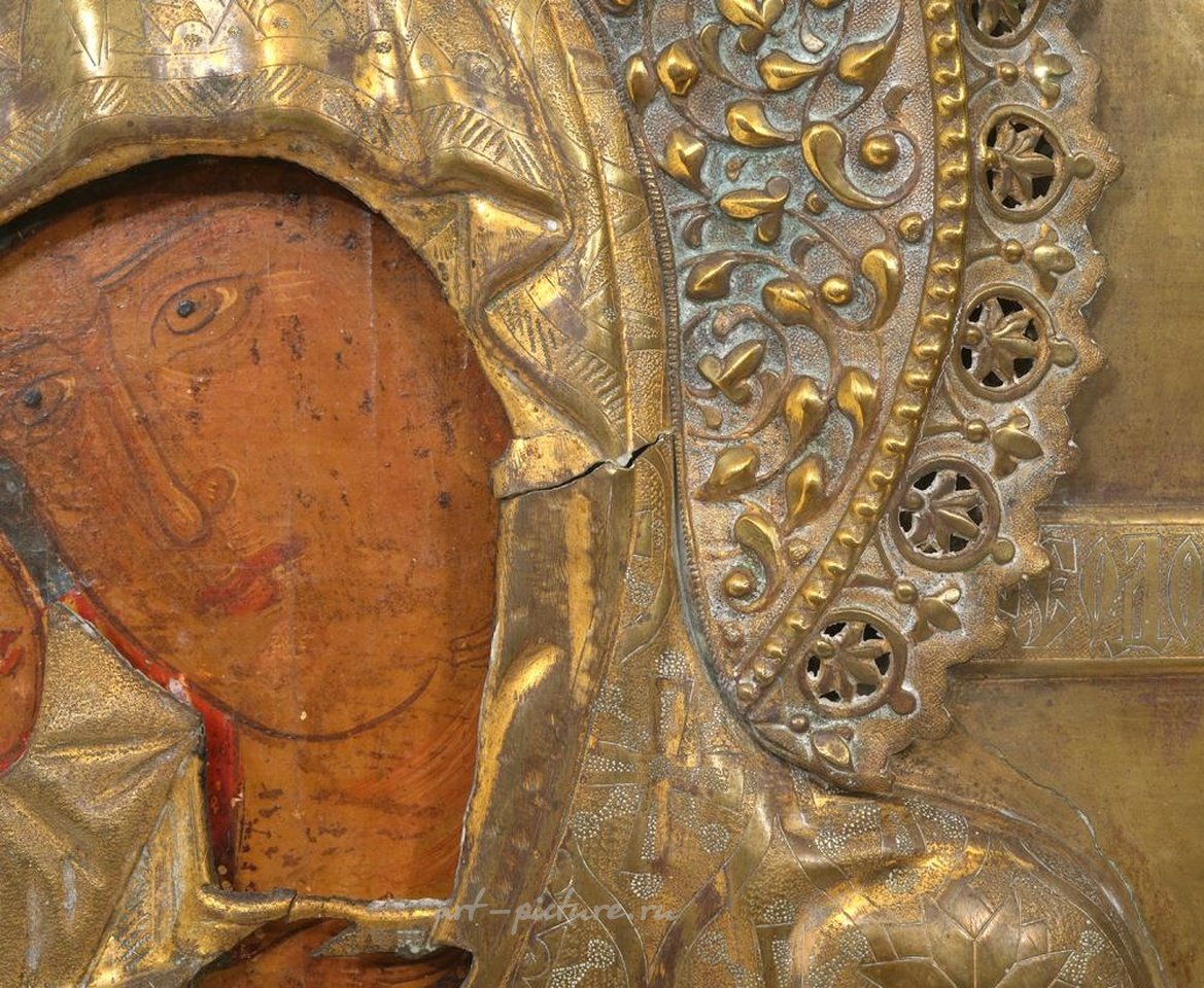 Русское серебро , Четыре русских иконы включают "Богородицу"