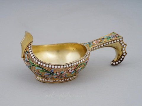 Русское серебро, Миниатюрный русский серебряный ковш с позолотой и эмалью