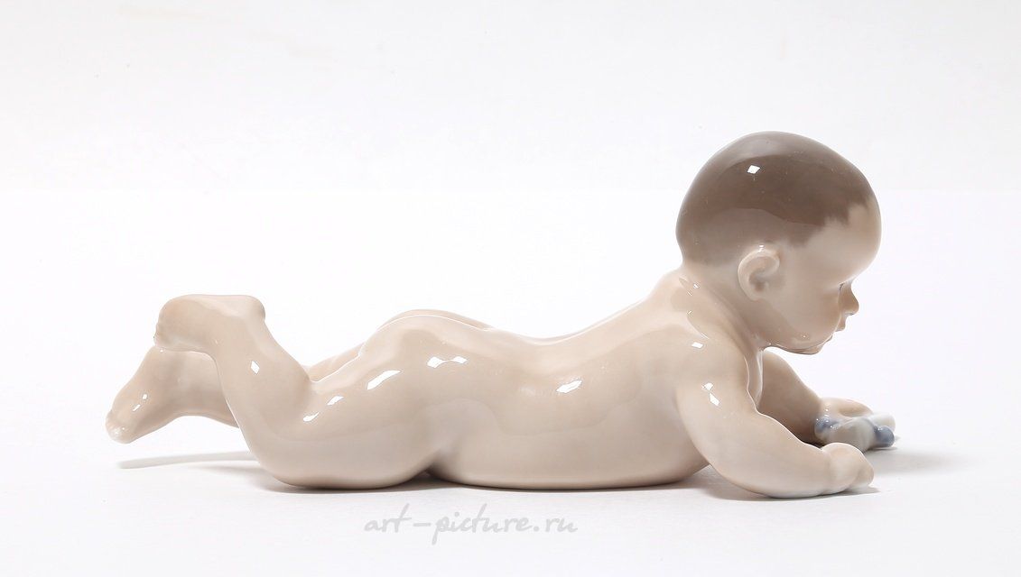 Ползающий ребенок. Дания, г. Копенгаген, Royal Copenhagen