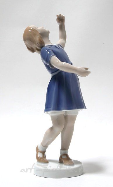 "My balloon. Denmark, Copenhagen, Bing & Grondahl"