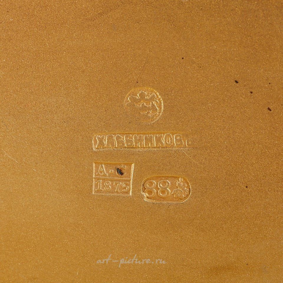 Русское серебро , Серебряный эмалированный сигаретный футляр русского производства, около 1875 года