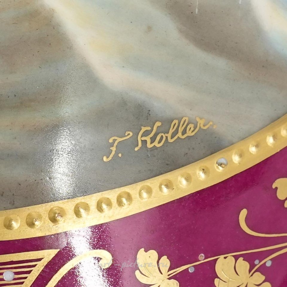 Royal Vienna , Большая фарфоровая ваза "Райская Вена" с голыми женщинами и золотыми ручками