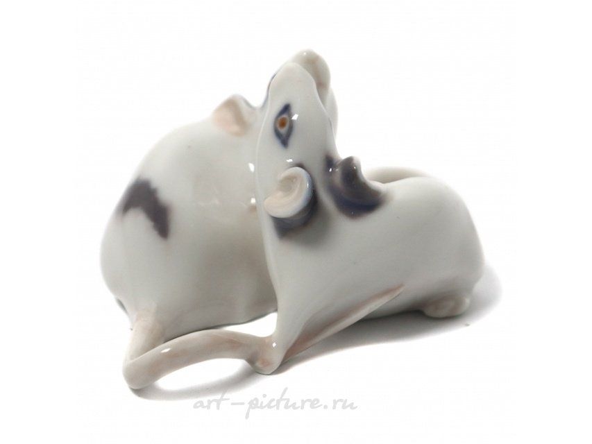 Фарфоровая статуэтка "Пара мышей" Royal Copenhagen, до 1923 года.