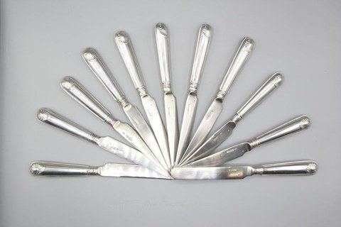 Русское серебро, Русский сервис состоит из 11 больших серебряных ножей