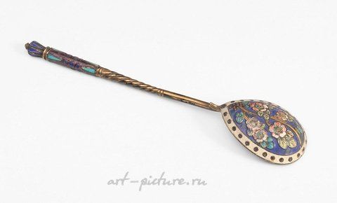 Русское серебро, Русская ложка, ок. 1900 г. Серебро и эмаль. Присутствуют клейма...