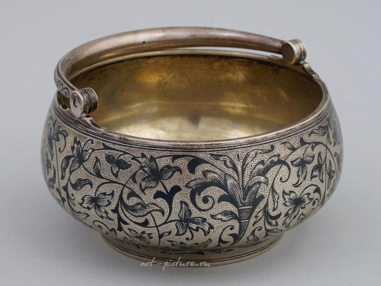 Русское серебро , Русская серебряная сахарница с ниелло от Ивана Салтыкова