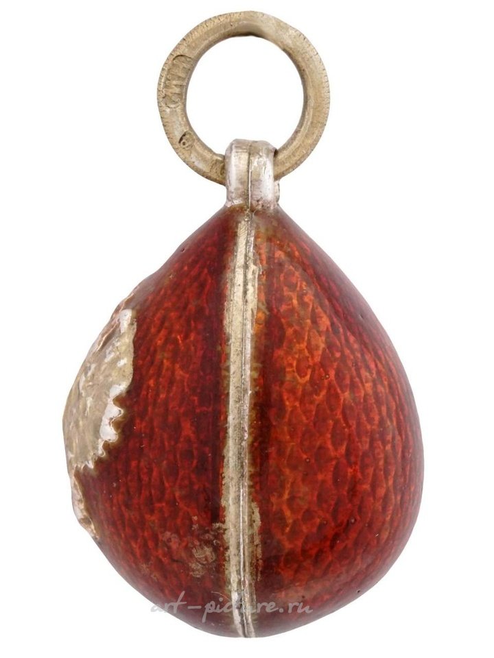 Русское серебро , Императорский русский пендант из золоченого серебра с эмалью в форме яйца