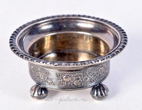 Русское серебро, Антикварная русская серебряная солонка. 83 грамма. Ширина 8 см.