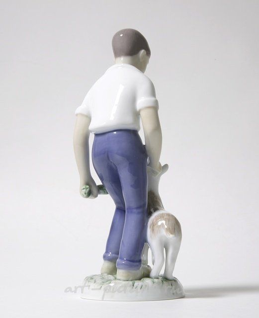 The Boy with the Kid. Denmark, Copenhagen, Bing & Grøndahl.