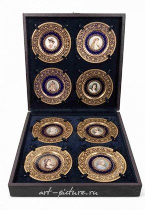 Royal Vienna,  {obj.name}}