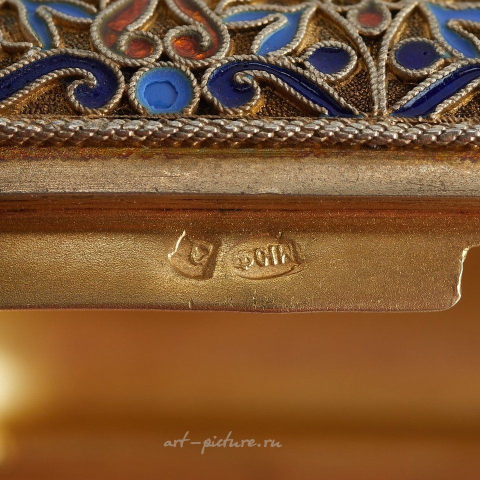 Русское серебро , Серебряный эмалированный сигаретный футляр русского производства, около 1875 года