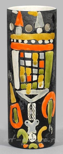 Керамический сосуд с женской фигурой от Роже Капрона