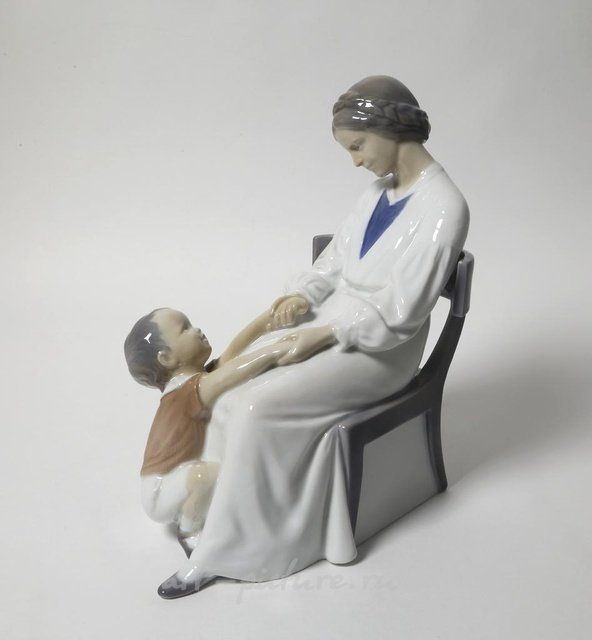 Мама Дики. Дания, г. Копенгаген, Bing & Grondahl