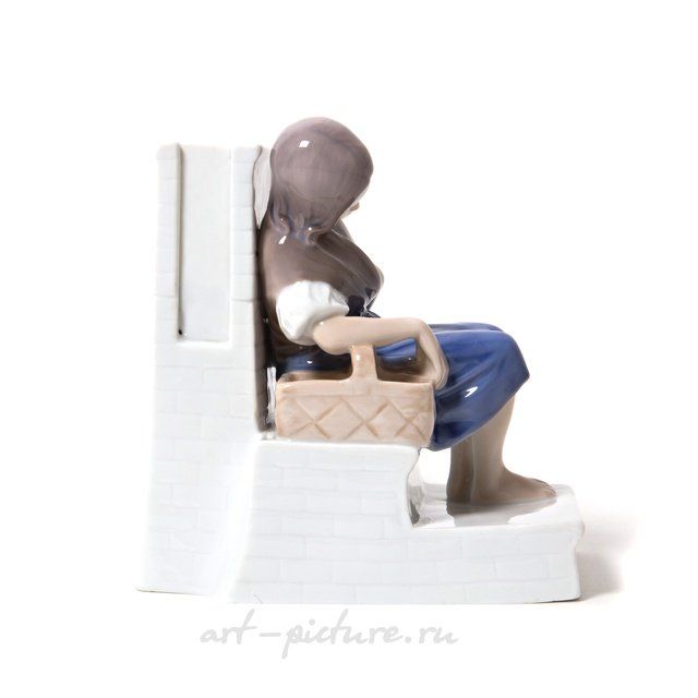 Девочка со спичками. Дания, г. Копенгаген, Bing & Grondahl