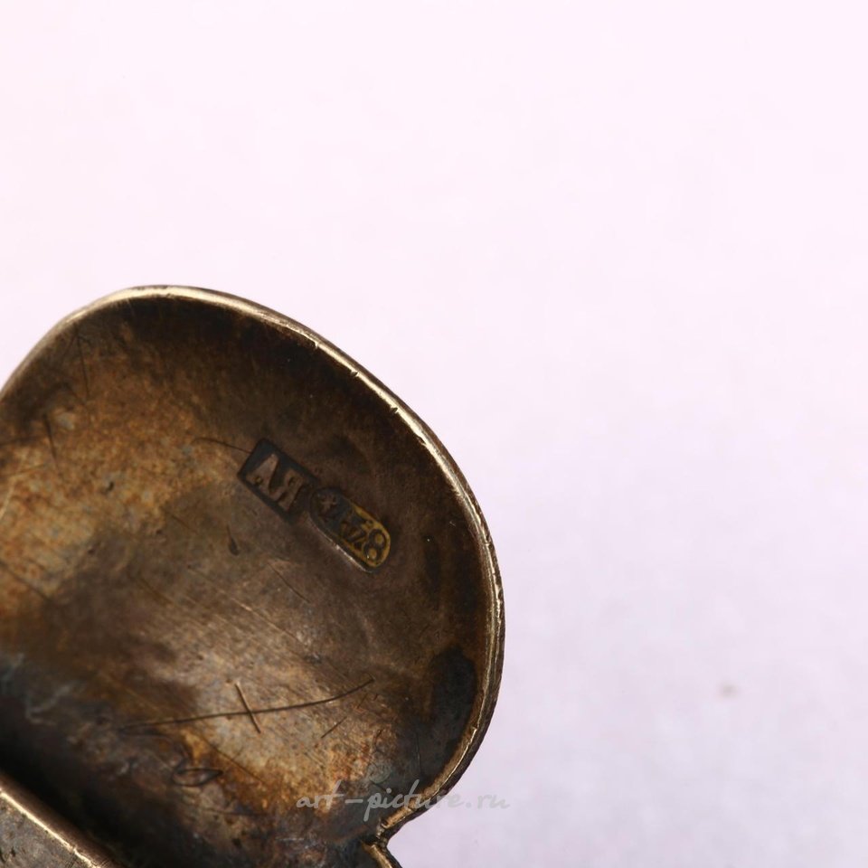 Русское серебро , Русская пряжка для кинжала из серебра