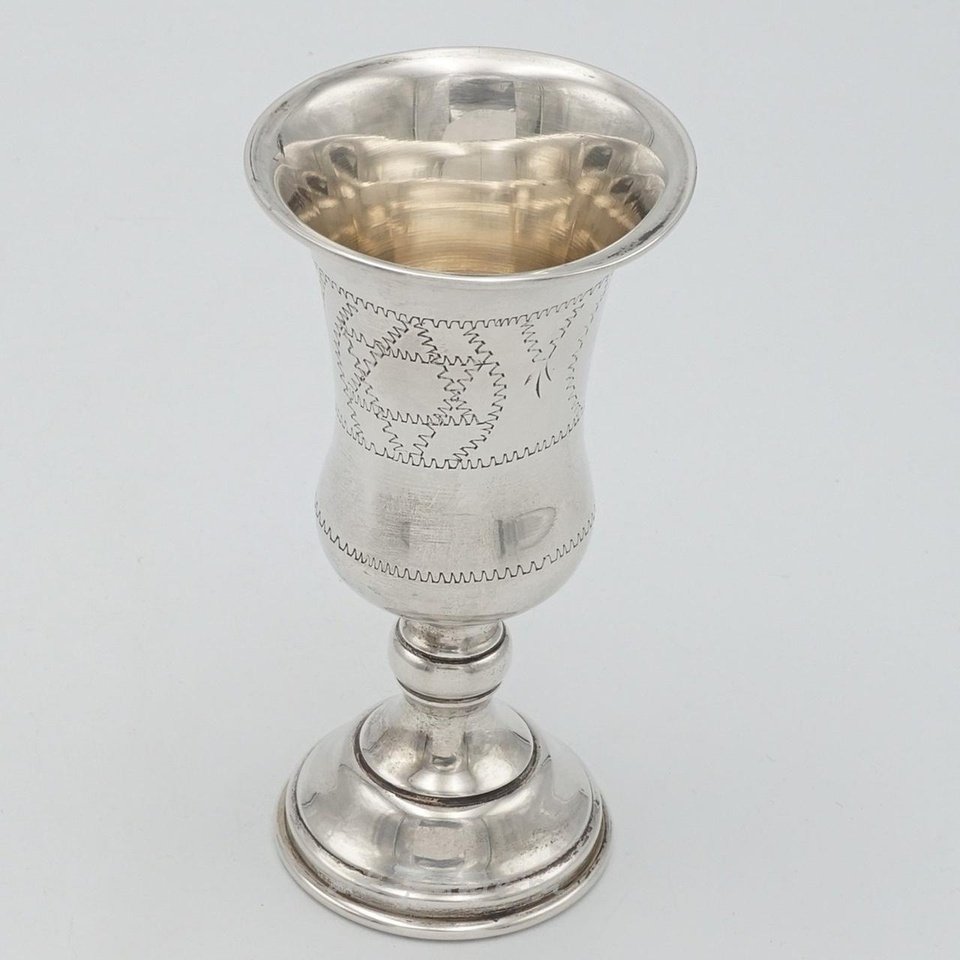 Русское серебро , Чашка в стиле русских кидуш-чашек, юдаика