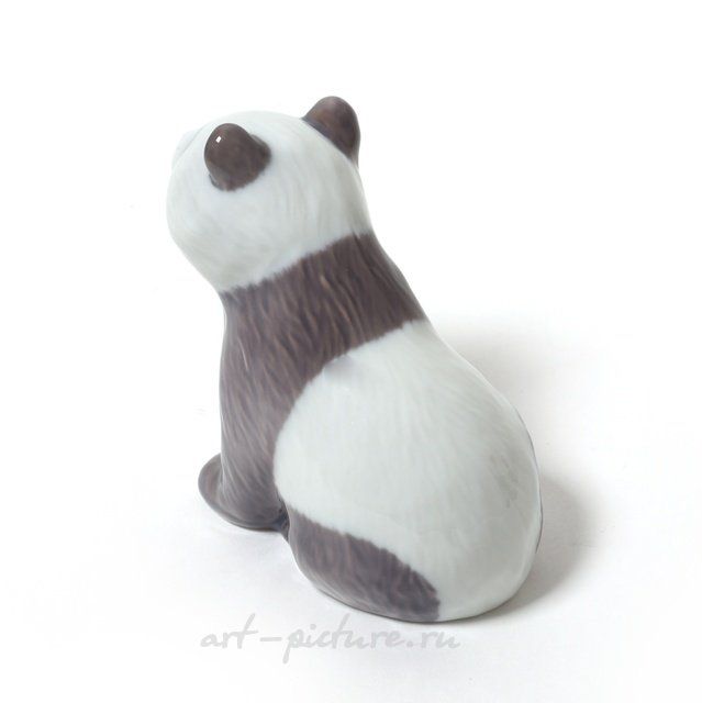 Сидящая панда. Дания, г. Копенгаген, Royal Copenhagen