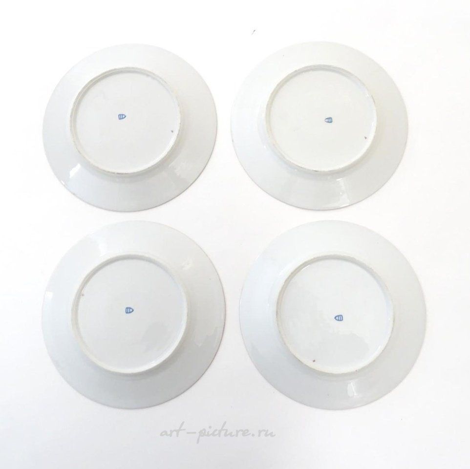 Royal Vienna , Тарелки Royal Vienna с мифологическими фигурами