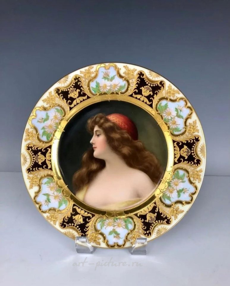 维也纳皇家瓷器 , 皇家维也纳画像盘，瓷盘上有瓦格纳的签名