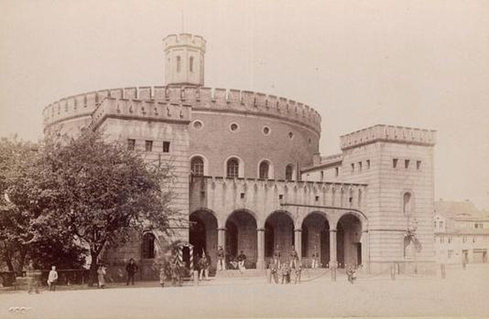 Тарелка KPM с архитектурным пейзажем Гёрлиц Кайзертруц Görlitz Kaisertrutz 1856